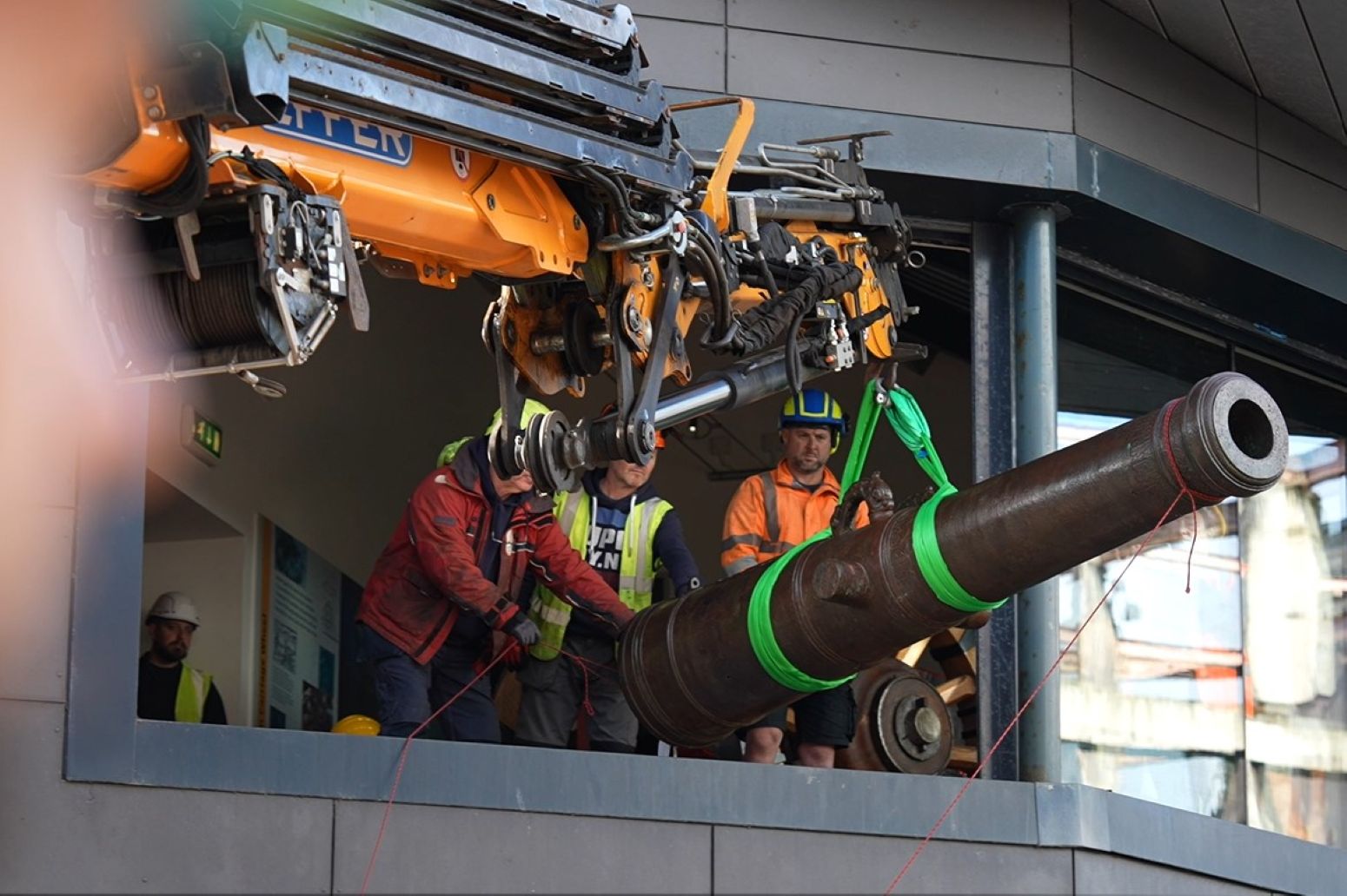 Tower Museum, Derry Moves Pieces To Belfast